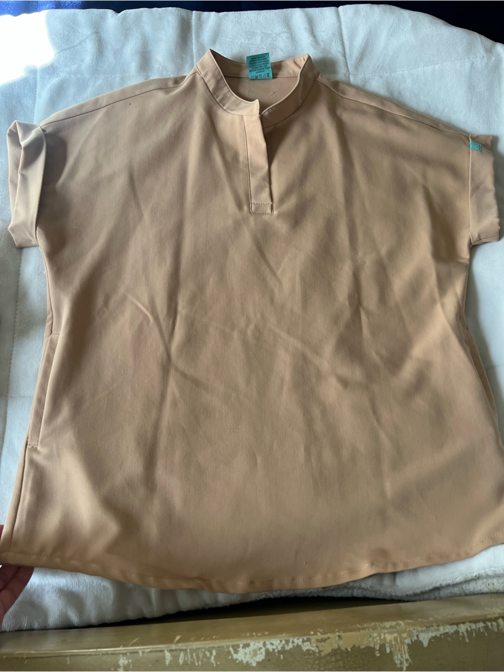Woman’s Scrub Set - Picture 4 of 14